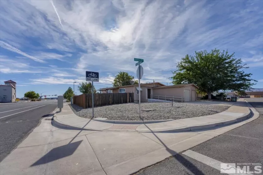 302 Andrea Way, Fernley, Nevada 89408, 2 Bedrooms Bedrooms, ,2 BathroomsBathrooms,Residential,For Sale,Andrea Way,240013599