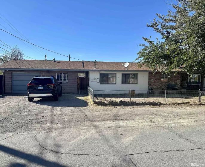 320 S Center St, Fernley, Nevada 89408, 3 Bedrooms Bedrooms, ,2 BathroomsBathrooms,Residential,For Sale,S Center St,240013634