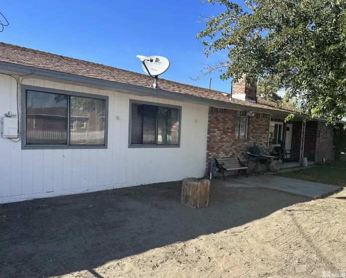 320 S Center St, Fernley, Nevada 89408, 3 Bedrooms Bedrooms, ,2 BathroomsBathrooms,Residential,For Sale,S Center St,240013634