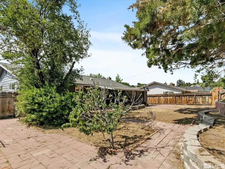 2075 6th St, Reno, Nevada 89503, 4 Bedrooms Bedrooms, ,2 BathroomsBathrooms,Residential,For Sale,6th St,240010004