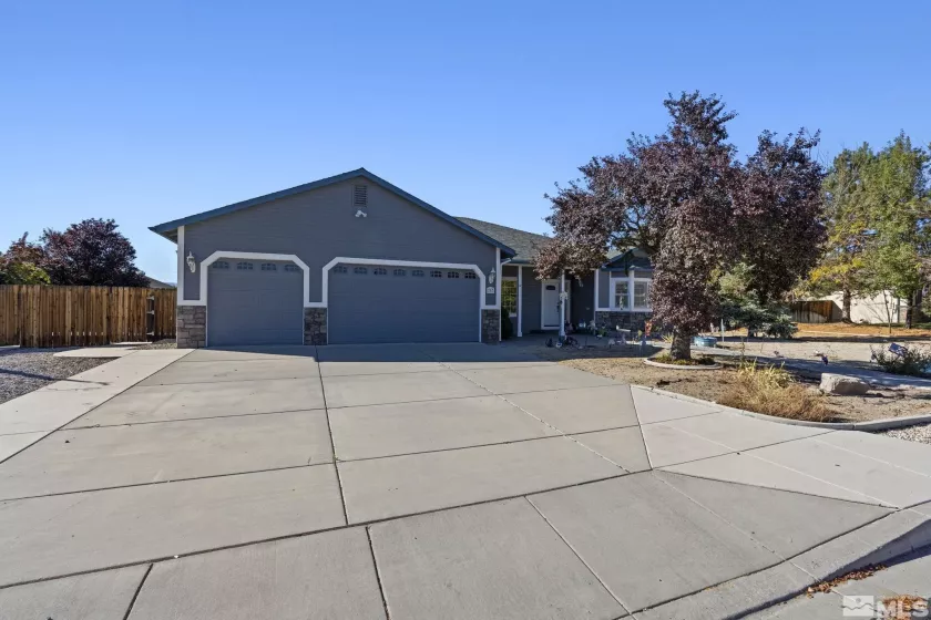 287 Saintsbury Ct, Sparks, Nevada 89441, 3 Bedrooms Bedrooms, ,2 BathroomsBathrooms,Residential,For Sale,Saintsbury Ct,240013532