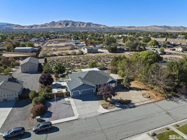 287 Saintsbury Ct, Sparks, Nevada 89441, 3 Bedrooms Bedrooms, ,2 BathroomsBathrooms,Residential,For Sale,Saintsbury Ct,240013532