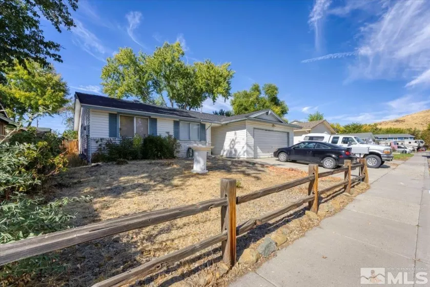 3249 Saltern Way, Sparks, Nevada 89431, 3 Bedrooms Bedrooms, ,2 BathroomsBathrooms,Residential,For Sale,Saltern Way,240013657