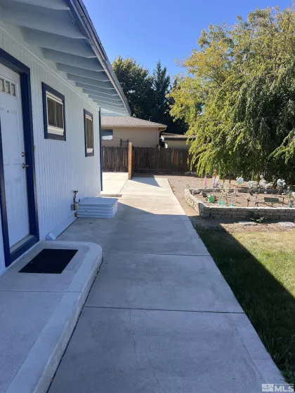 7702 S Southmoor Cir, Reno, Nevada 89502, 3 Bedrooms Bedrooms, ,2 BathroomsBathrooms,Residential,For Sale,S Southmoor Cir,240013653