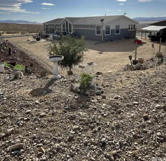 12710 Carson, Lovelock, Nevada 89419, 3 Bedrooms Bedrooms, ,2 BathroomsBathrooms,Residential,For Sale,Carson,240013661