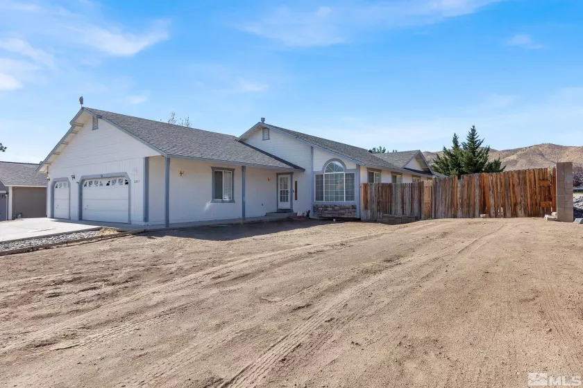 2031 Flycatcher Dr, Sparks, Nevada 89441, 4 Bedrooms Bedrooms, ,2 BathroomsBathrooms,Residential,For Sale,Flycatcher Dr,240013689