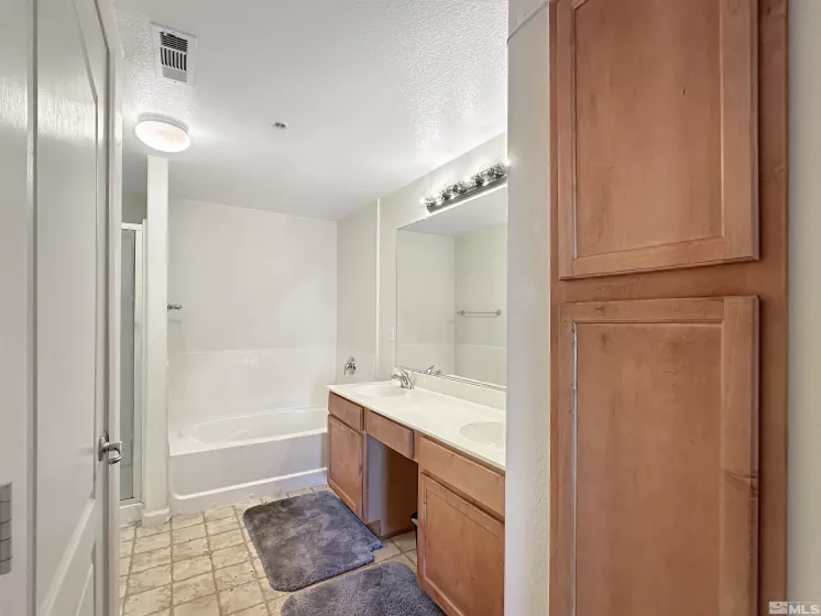 9050 Double R Boulevard, Reno, Nevada 89521, 2 Bedrooms Bedrooms, ,2 BathroomsBathrooms,Residential,For Sale,Double R Boulevard,240013757