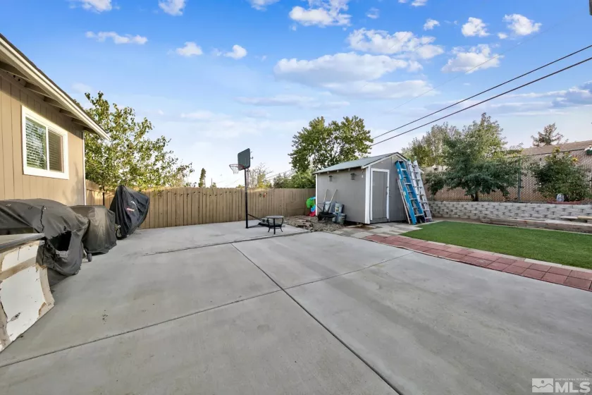 7575 Essex Way, Reno, Nevada 89506, 3 Bedrooms Bedrooms, ,2 BathroomsBathrooms,Residential,For Sale,Essex Way,240013782