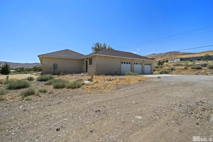 201 Rhodes Road, Reno, Nevada 89521, 3 Bedrooms Bedrooms, ,2 BathroomsBathrooms,Residential,For Sale,Rhodes Road,240011153