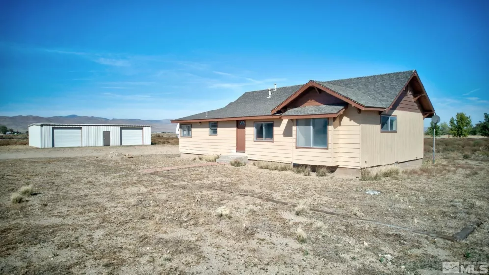 10 Peeples Lane, Yerington, Nevada 89447, 3 Bedrooms Bedrooms, ,2 BathroomsBathrooms,Residential,For Sale,Peeples Lane,240013840