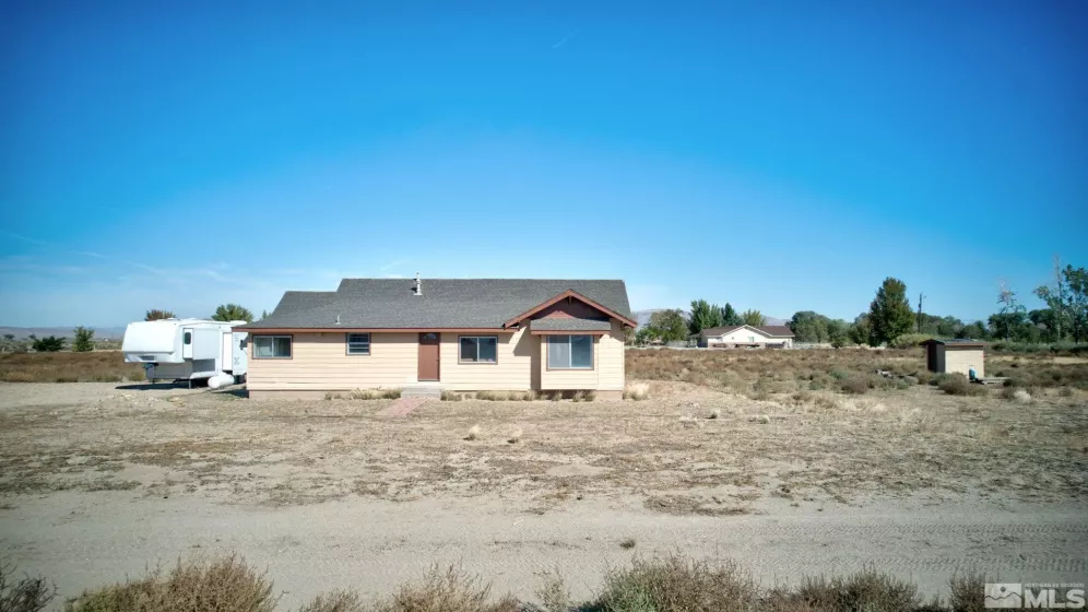 10 Peeples Lane, Yerington, Nevada 89447, 3 Bedrooms Bedrooms, ,2 BathroomsBathrooms,Residential,For Sale,Peeples Lane,240013840