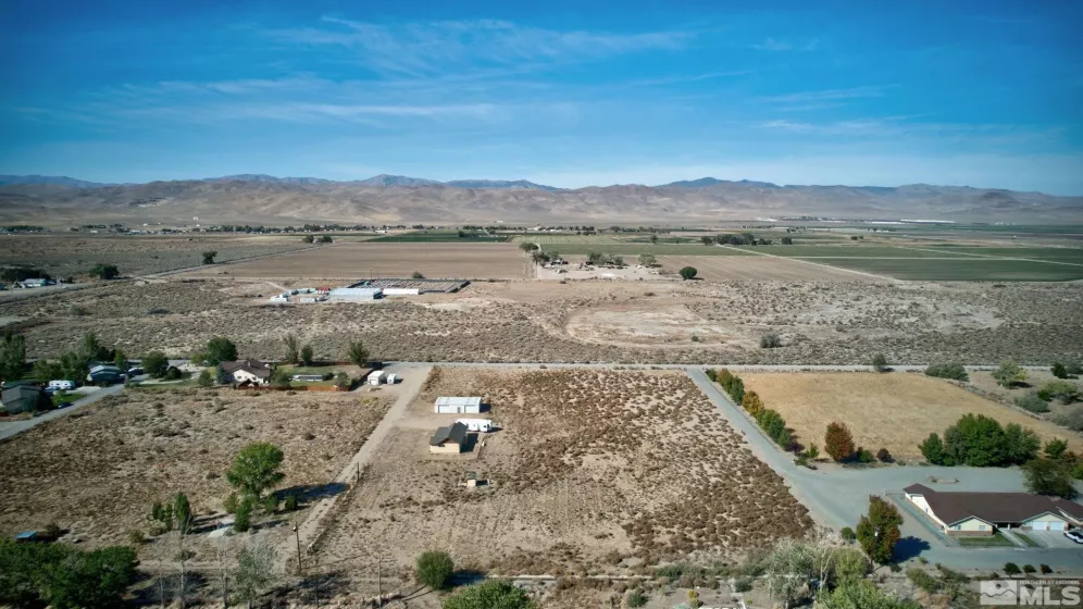 10 Peeples Lane, Yerington, Nevada 89447, 3 Bedrooms Bedrooms, ,2 BathroomsBathrooms,Residential,For Sale,Peeples Lane,240013840