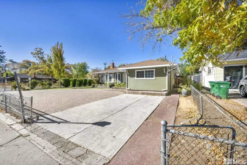 1395 Princess Ave, Reno, Nevada 89502, 5 Bedrooms Bedrooms, ,2 BathroomsBathrooms,Residential,For Sale,Princess Ave,240013845