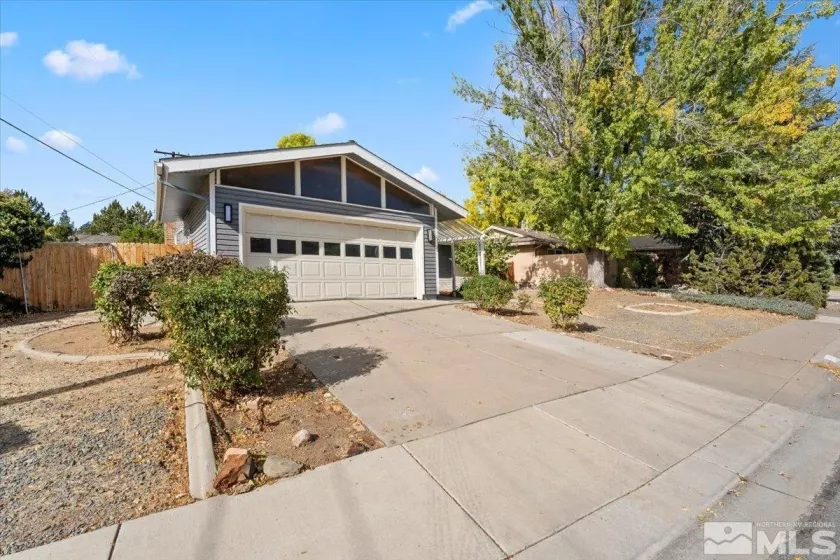 1245 Muir Dr, Reno, Nevada 89503, 5 Bedrooms Bedrooms, ,3 BathroomsBathrooms,Residential,For Sale,Muir Dr,240013849