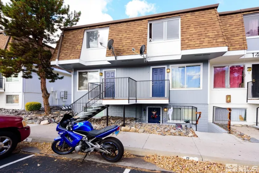 1418 E 9Th St, Reno, Nevada 89512, 2 Bedrooms Bedrooms, ,1 BathroomBathrooms,Residential,For Sale,E 9Th St,240013875