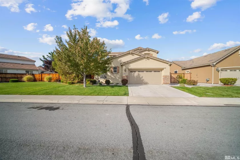 6671 Lilac Dawn Drive, Sparks, Nevada 89436, 4 Bedrooms Bedrooms, ,3 BathroomsBathrooms,Residential,For Sale,Lilac Dawn Drive,240013933