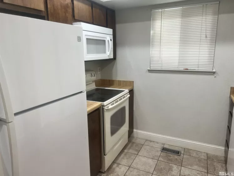 2366 Roundhouse Rd, Sparks, Nevada 89431, 1 Bedroom Bedrooms, ,1 BathroomBathrooms,Residential,For Sale,Roundhouse Rd,240013967