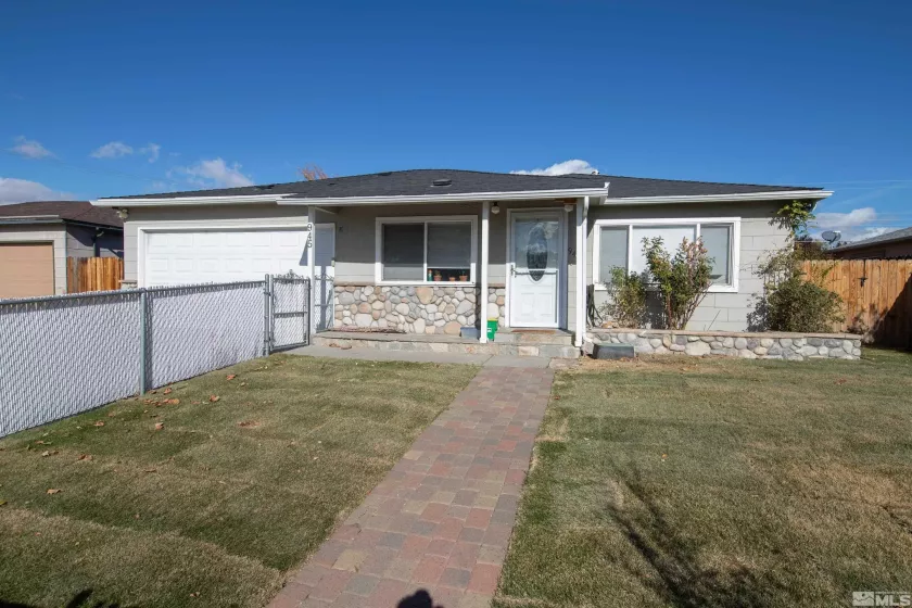 945 Brentwood Dr, Reno, Nevada 89502, 4 Bedrooms Bedrooms, ,3 BathroomsBathrooms,Residential,For Sale,Brentwood Dr,240013999