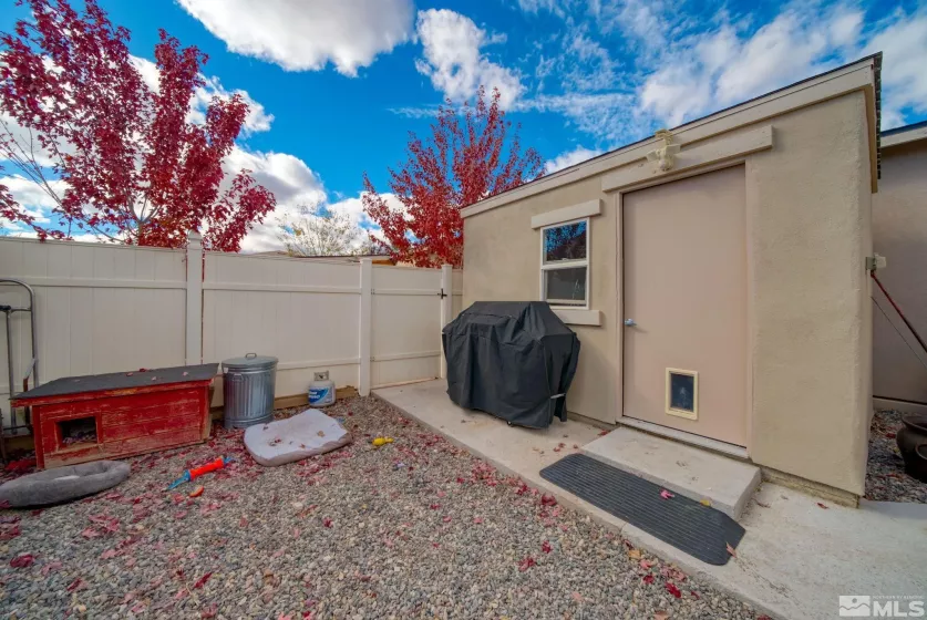 7255 Quill Dr, Reno, Nevada 89506, 3 Bedrooms Bedrooms, ,2 BathroomsBathrooms,Residential,For Sale,Quill Dr,240014002