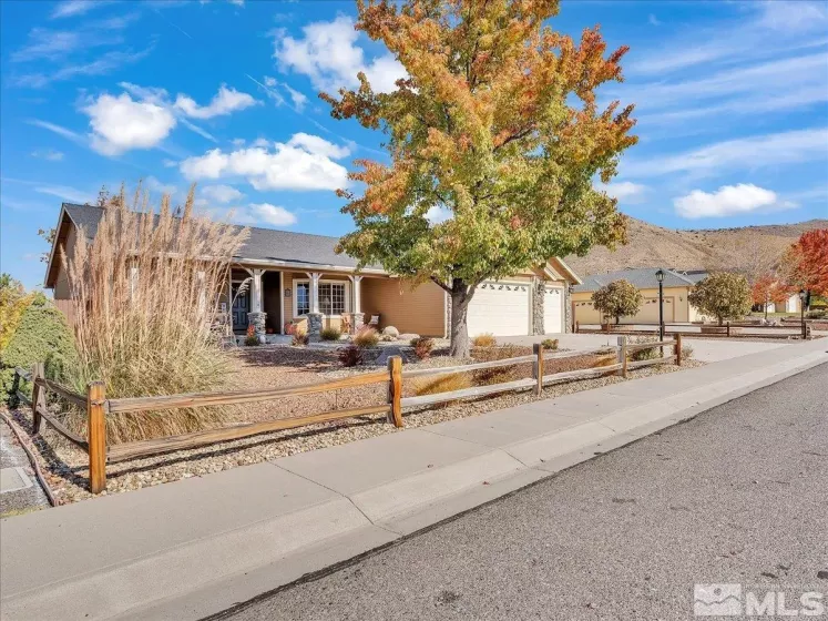 1290 Santa Barbara, Minden, Nevada 89423, 3 Bedrooms Bedrooms, ,2 BathroomsBathrooms,Residential,For Sale,Santa Barbara,240014036