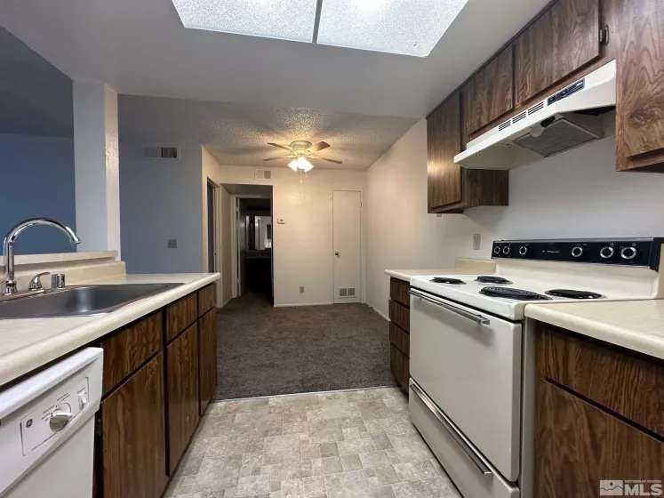 530 E Patriot Blvd, Reno, Nevada 89511, 1 Bedroom Bedrooms, ,1 BathroomBathrooms,Residential,For Sale,E Patriot Blvd,240014042