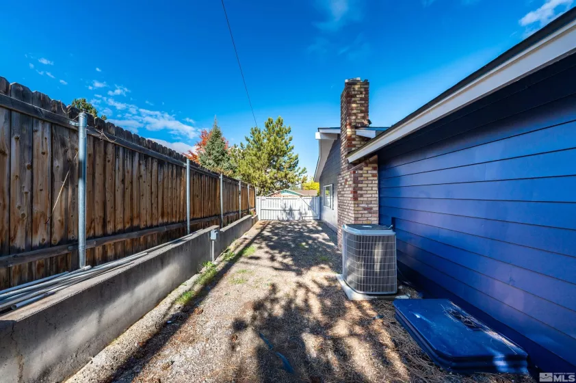 3390 Cashill Boulevard, Reno, Nevada 89509, 3 Bedrooms Bedrooms, ,2 BathroomsBathrooms,Residential,For Sale,Cashill Boulevard,240014049