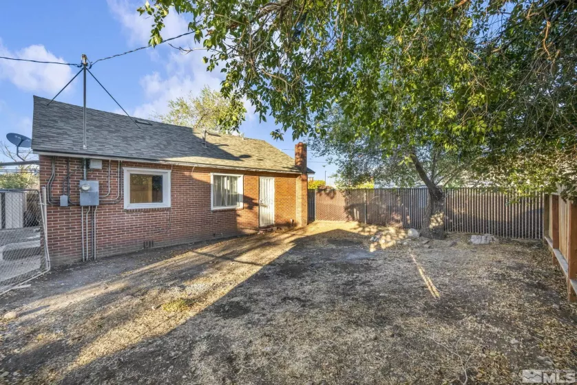 612 Quincy St, Reno, Nevada 89511, ,Residential Income,For Sale,Quincy St,240014062