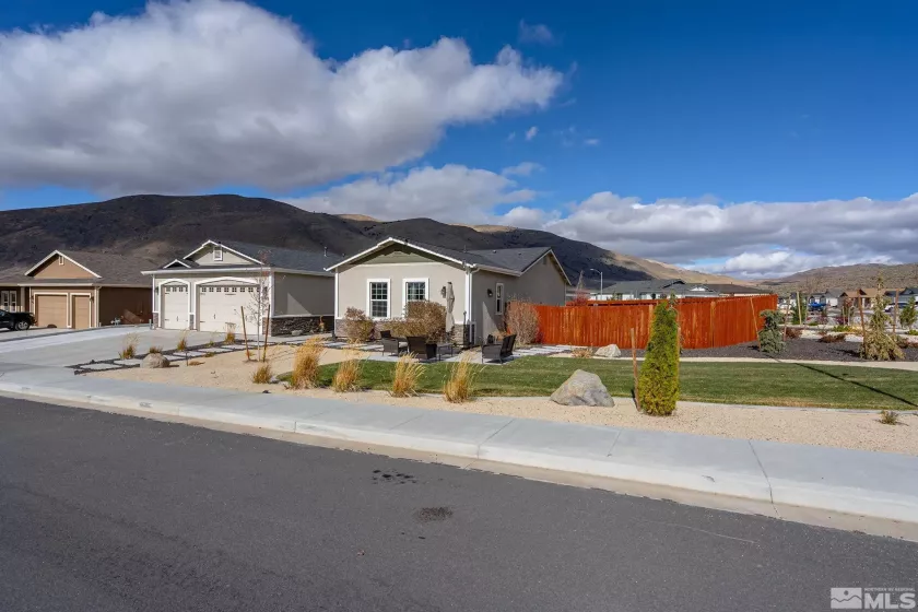 18711 Jones Creek Ct, Reno, Nevada 89508, 3 Bedrooms Bedrooms, ,2 BathroomsBathrooms,Residential,For Sale,Jones Creek Ct,240014091