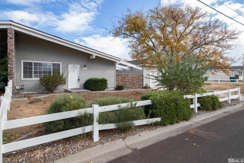 12090 Green Mountain St, Reno, Nevada 89506, 2 Bedrooms Bedrooms, ,1 BathroomBathrooms,Residential,For Sale,Green Mountain St,240014093