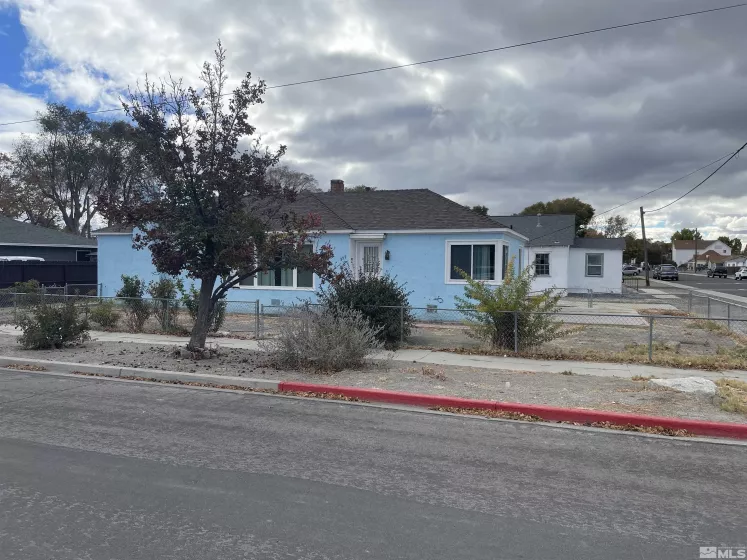 595 Taylor Pl, Lovelock, Nevada 89419, 3 Bedrooms Bedrooms, ,2 BathroomsBathrooms,Residential,For Sale,Taylor Pl,240014095