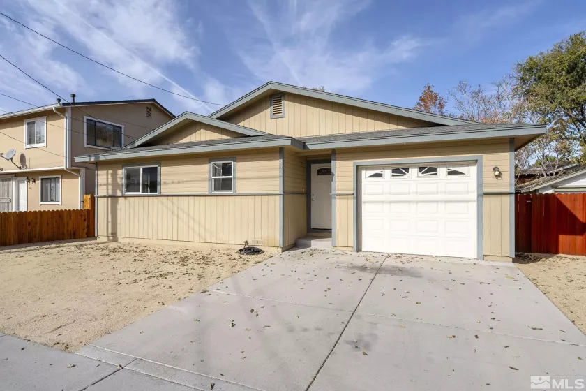 328 Roberts St, Reno, Nevada 89502, 2 Bedrooms Bedrooms, ,2 BathroomsBathrooms,Residential,For Sale,Roberts St,240014120