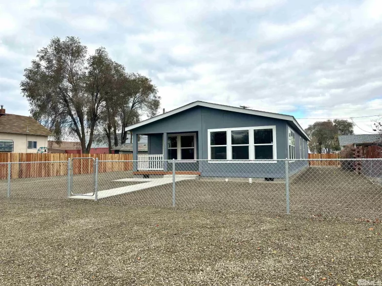 1285 Franklin Ave, Lovelock, Nevada 89419, 3 Bedrooms Bedrooms, ,2 BathroomsBathrooms,Residential,For Sale,Franklin Ave,240014118