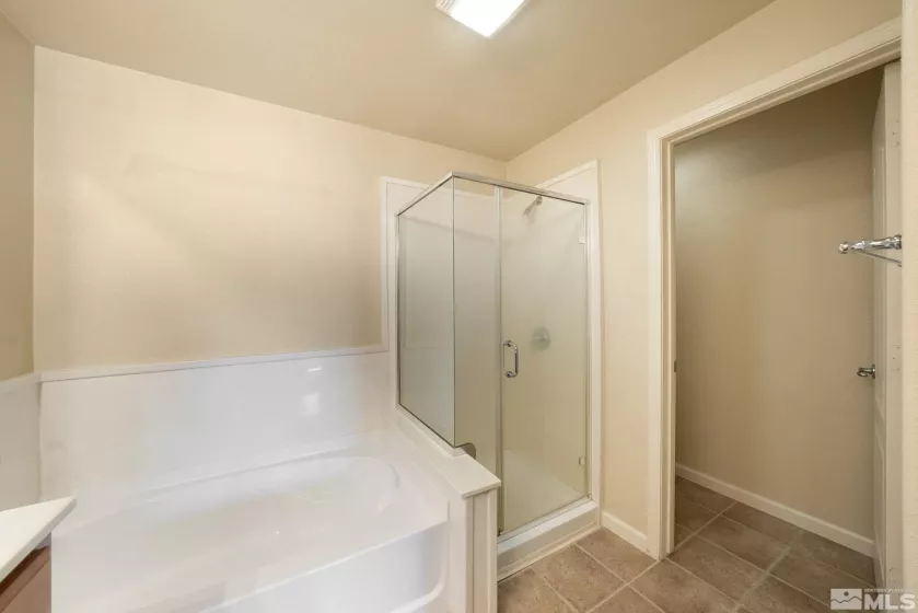 17000 Wedge Pkwy, Reno, Nevada 89511, 2 Bedrooms Bedrooms, ,2 BathroomsBathrooms,Residential,For Sale,Wedge Pkwy,240014141