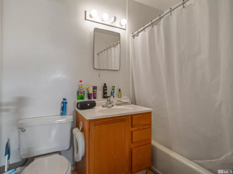 11482 Green Mountain Street, Reno, Nevada 89506, 2 Bedrooms Bedrooms, ,1 BathroomBathrooms,Residential,For Sale,Green Mountain Street,240014148