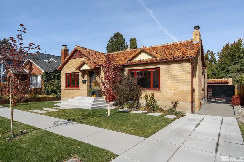 643 John Fremont, Reno, Nevada 89509, 1 Bedroom Bedrooms, ,2 BathroomsBathrooms,Residential,For Sale,John Fremont,240014172