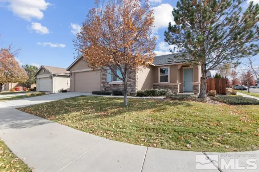 8998 Grisom Way, Reno, Nevada 89506, 3 Bedrooms Bedrooms, ,2 BathroomsBathrooms,Residential Lease,For Lease,Grisom Way,240014179