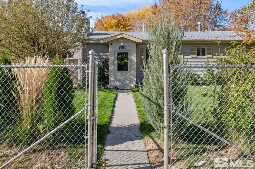 1014 S Division St, Carson City, Nevada 89703, 3 Bedrooms Bedrooms, ,3 BathroomsBathrooms,Residential,For Sale,S Division St,240014180