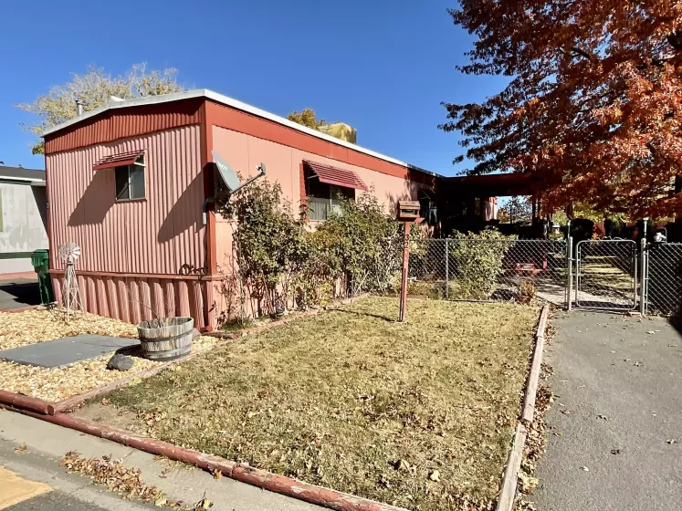 6560 Pyramid Hwy #32, Sparks, Nevada 89436, 2 Bedrooms Bedrooms, 9 Rooms Rooms,2 BathroomsBathrooms,Manufactured,Residential,Pyramid Hwy #32,240014190