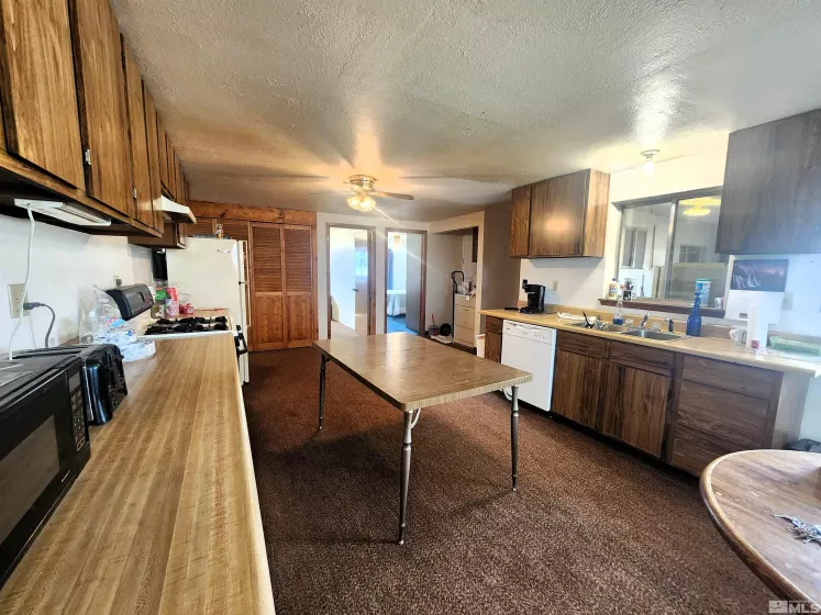 2125 1600 E, Battle Mountain, Nevada 89820, 3 Bedrooms Bedrooms, ,1 BathroomBathrooms,Residential,For Sale,1600 E,240014237