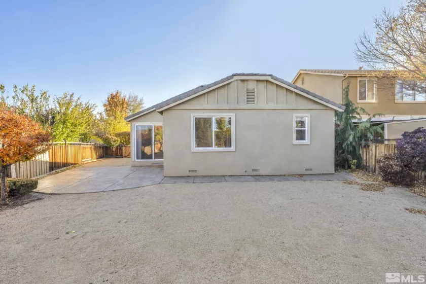 2450 Lawry Dr, Sparks, Nevada 89436, 3 Bedrooms Bedrooms, ,2 BathroomsBathrooms,Residential,For Sale,Lawry Dr,240014249