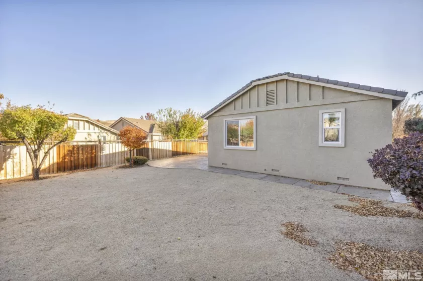 2450 Lawry Dr, Sparks, Nevada 89436, 3 Bedrooms Bedrooms, ,2 BathroomsBathrooms,Residential,For Sale,Lawry Dr,240014249