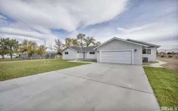 921 Dean Dr, Gardnerville, Nevada 89460, 4 Bedrooms Bedrooms, ,3 BathroomsBathrooms,Residential,For Sale,Dean Dr,240014274