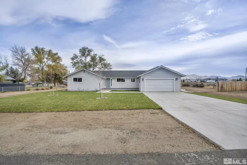 921 Dean Dr, Gardnerville, Nevada 89460, 4 Bedrooms Bedrooms, ,3 BathroomsBathrooms,Residential,For Sale,Dean Dr,240014274