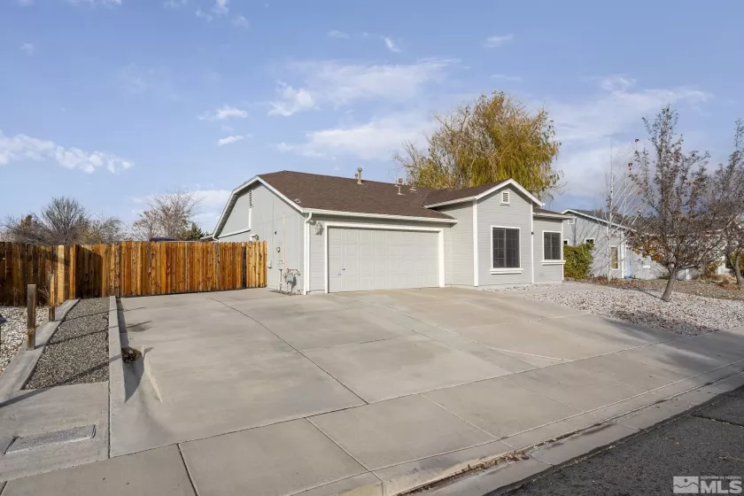 251 Bartmess Blvd, Sparks, Nevada 89436, 3 Bedrooms Bedrooms, ,2 BathroomsBathrooms,Residential,For Sale,Bartmess Blvd,240014321