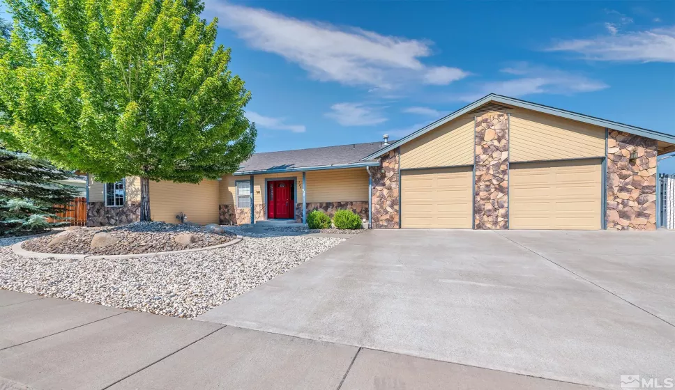 746 Buzzys Ranch Rd, Carson City, Nevada 89701, 3 Bedrooms Bedrooms, ,2 BathroomsBathrooms,Residential,For Sale,Buzzys Ranch Rd,240009103