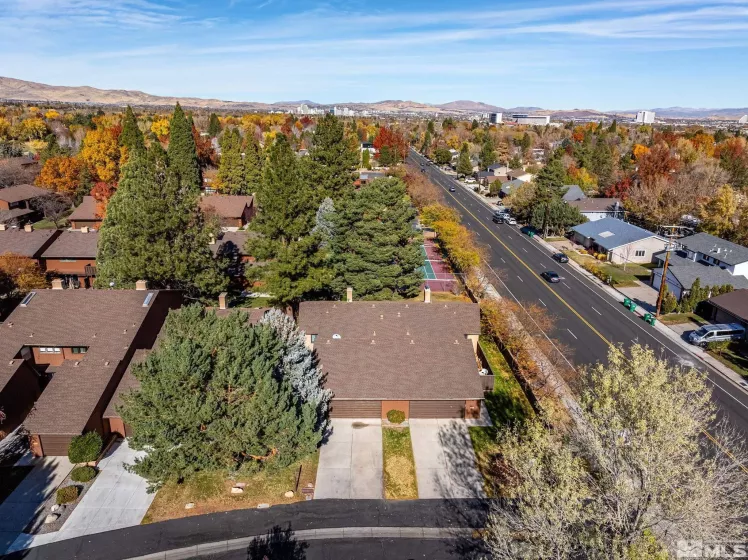 2009 Tremont Lane, Reno, Nevada 89509, 2 Bedrooms Bedrooms, ,2 BathroomsBathrooms,Residential,For Sale,Tremont Lane,240014373