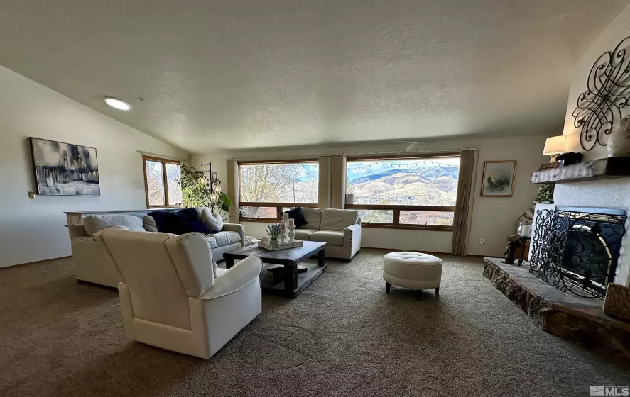 3951 Conte Dr, Carson City, Nevada 89701, 3 Bedrooms Bedrooms, ,2 BathroomsBathrooms,Residential,For Sale,Conte Dr,240014385