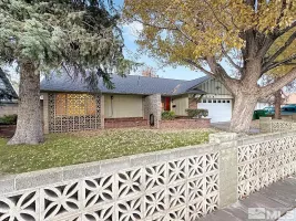 1570 Plymouth Way, Sparks, Nevada 89431, 3 Bedrooms Bedrooms, ,2 BathroomsBathrooms,Residential,For Sale,Plymouth Way,240014388