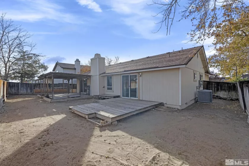 810 Station St, Sparks, Nevada 89434, 3 Bedrooms Bedrooms, ,2 BathroomsBathrooms,Residential,For Sale,Station St,240014402