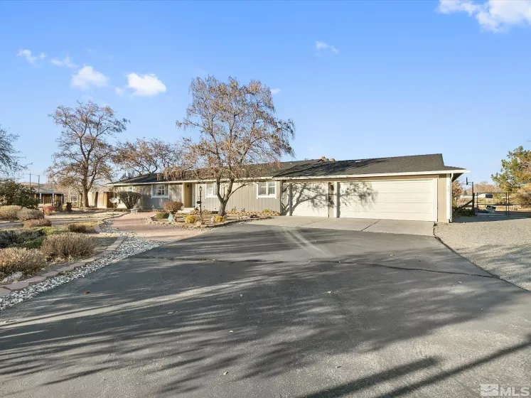 430 Rockwell Blvd, Sparks, Nevada 89441, 4 Bedrooms Bedrooms, ,3 BathroomsBathrooms,Residential,For Sale,Rockwell Blvd,240014411